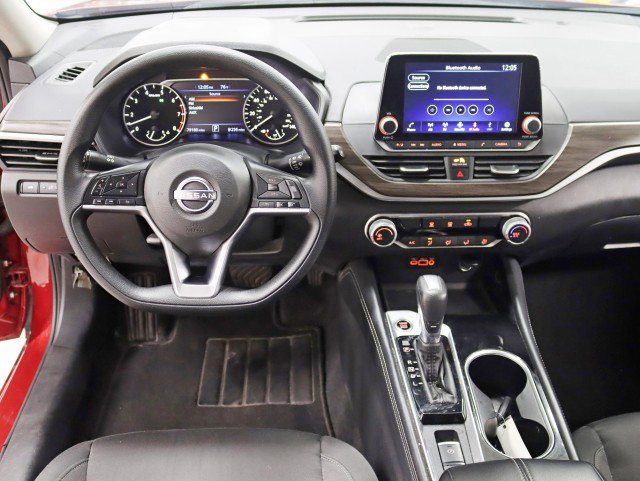 Used 2023 Nissan Altima 2.5 SV image 14