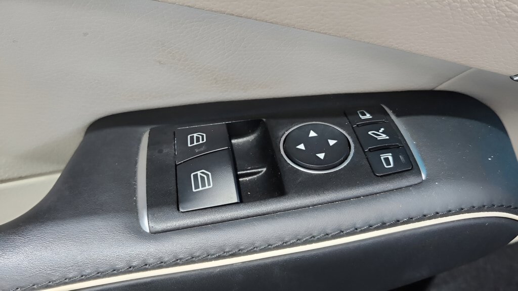 Used 2017 Mercedes-Benz SL 450 image 24