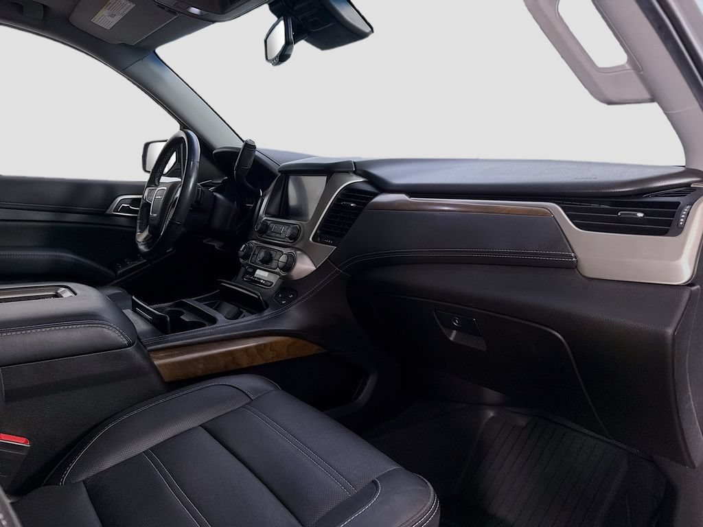 Used 2019 GMC Yukon Denali w/ Denali Ultimate Package AWD/4WD image 40