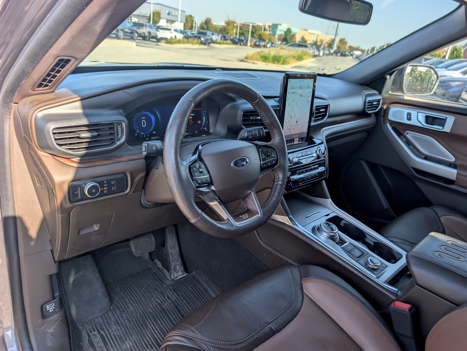 Used 2022 Ford Explorer King Ranch w/ Premium Technology Package AWD/4WD image 34