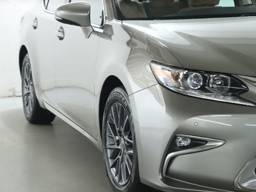Used 2018 Lexus ES 350 w/ Premier Package FWD image 8