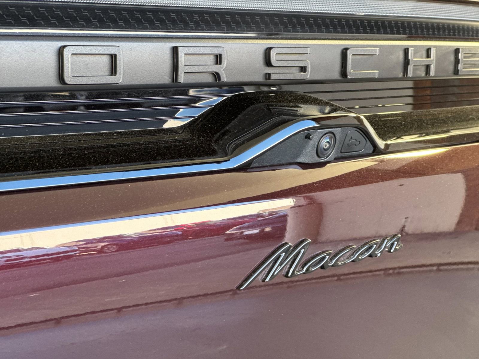 Used 2025 Porsche Macan Electric image 35