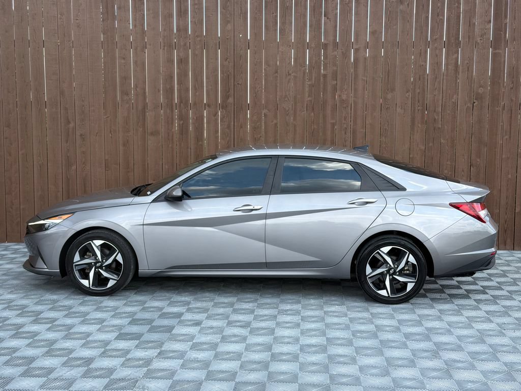Used 2023 Hyundai Elantra SEL w/ Convenience Package FWD image 14