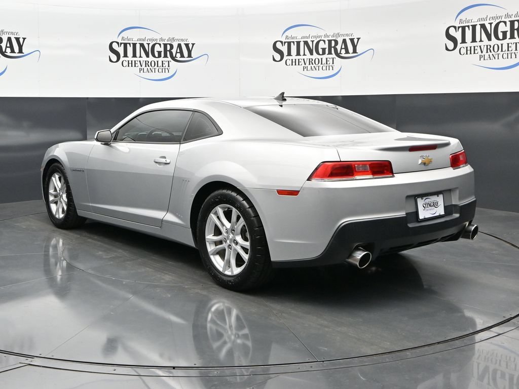 Used 2015 Chevrolet Camaro LT RWD image 5