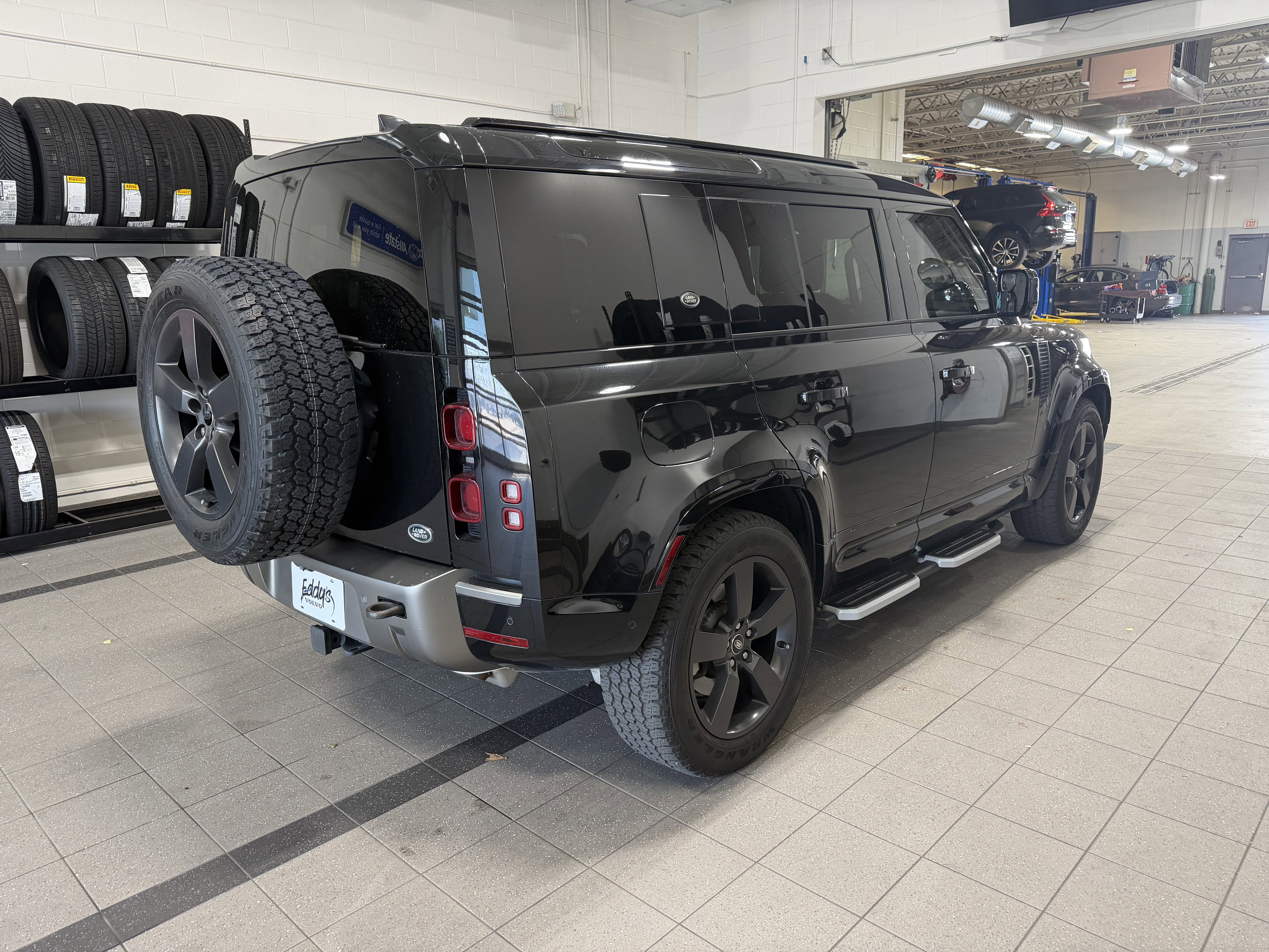 Used 2022 Land Rover Defender 110 X-Dynamic HSE AWD/4WD image 9