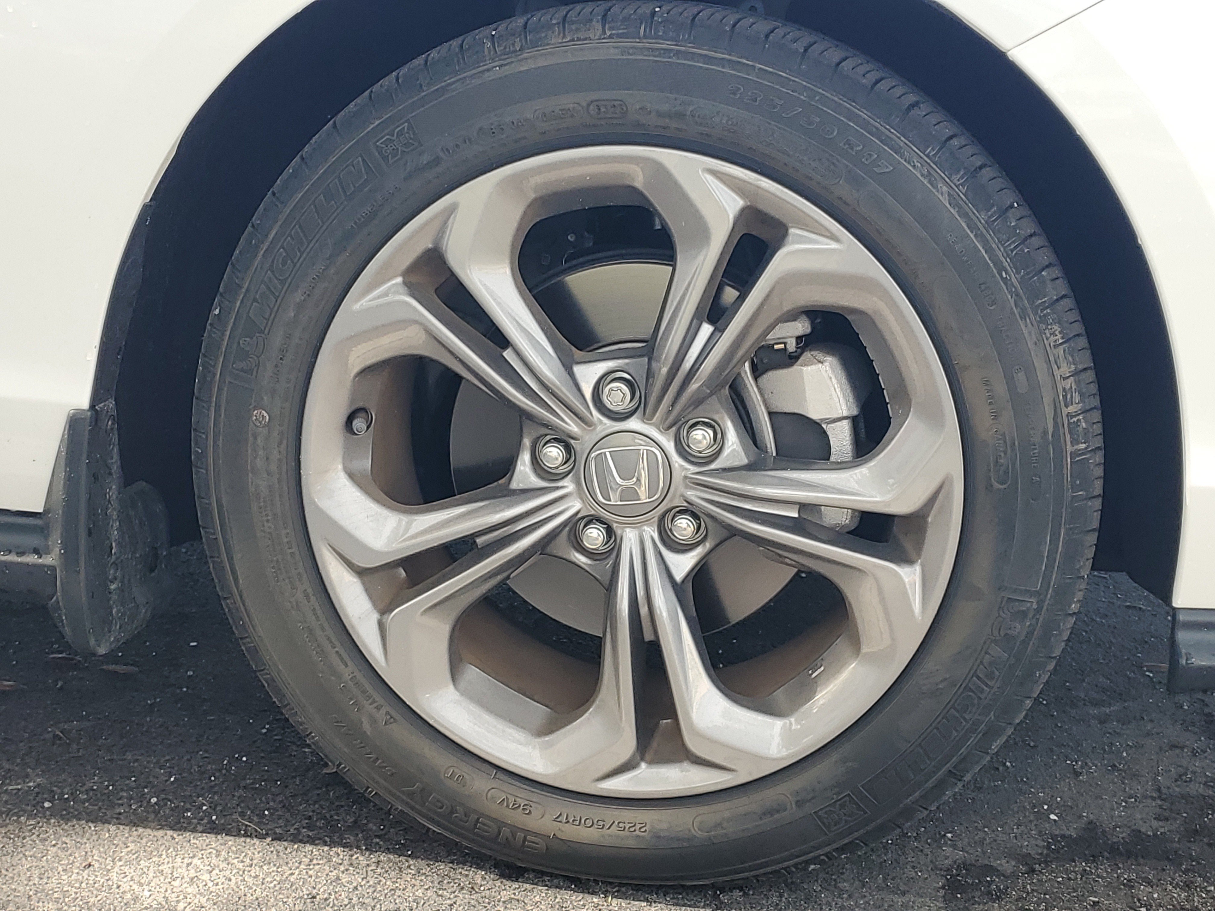 Used 2024 Honda Accord EX image 2