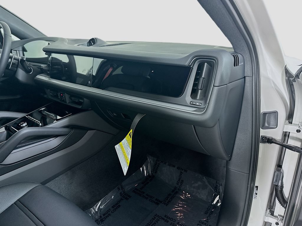 New 2026 Porsche Cayenne E-Hybrid Coupe AWD/4WD image 30