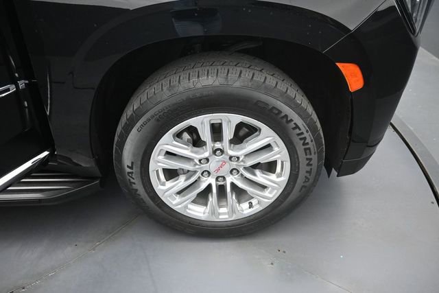 Used 2023 GMC Yukon SLT w/ SLT Premium Package AWD/4WD image 40
