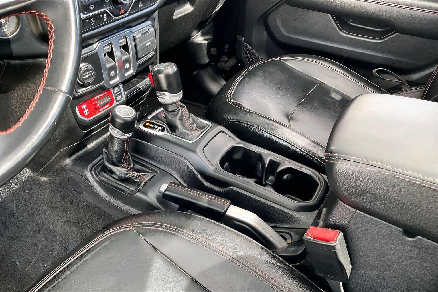 Used 2022 Jeep Wrangler Rubicon w/ LED Lighting Group AWD/4WD image 16