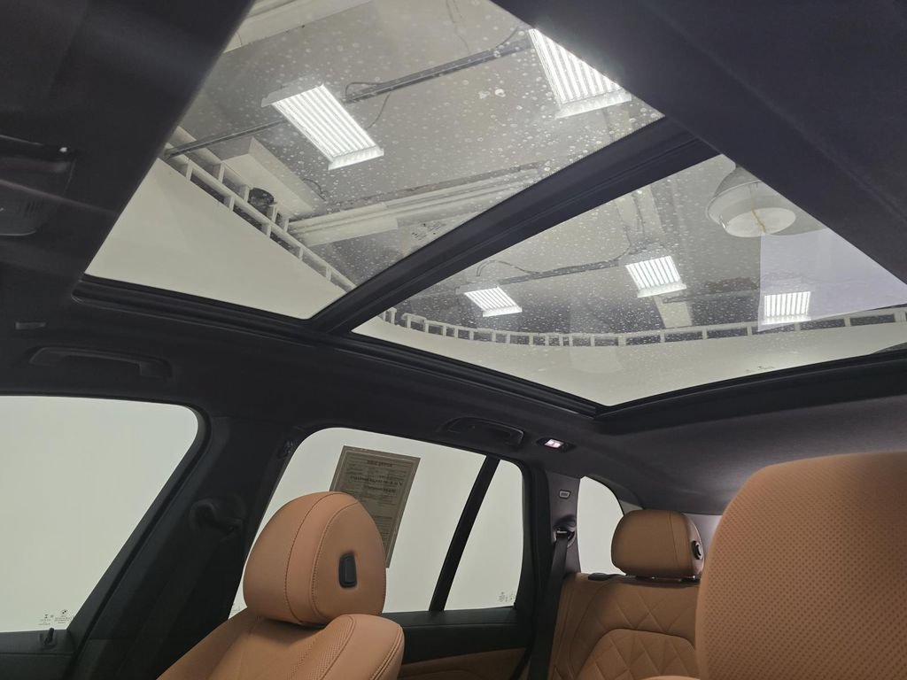 Used 2023 BMW X5 sDrive40i w/ M Sport Package RWD image 30