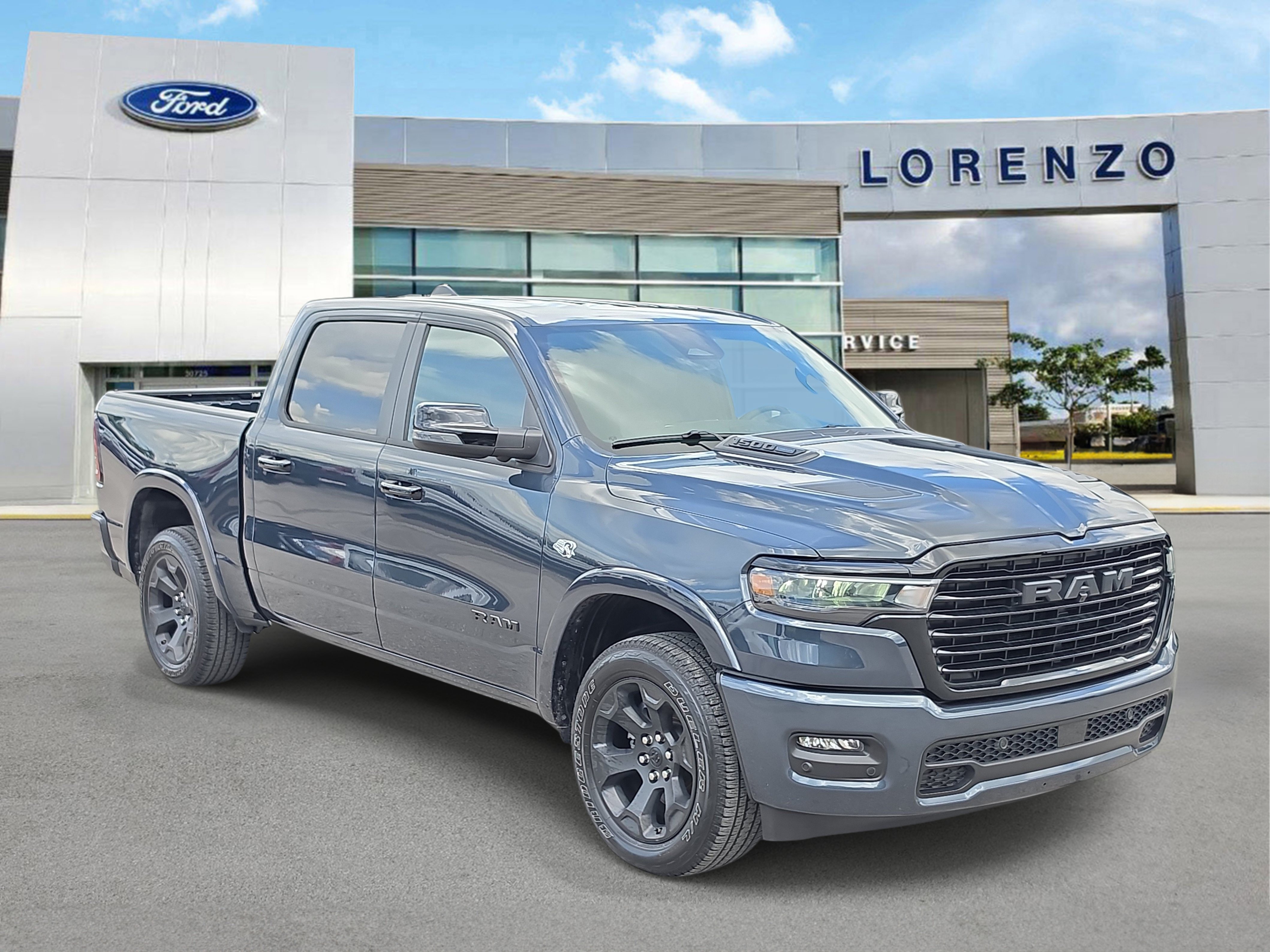 Used 2026 RAM 1500 Laramie w/ Night Edition AWD/4WD image 3
