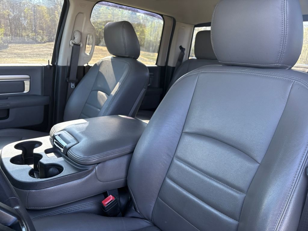 Used 2020 RAM 1500 Classic SLT image 14