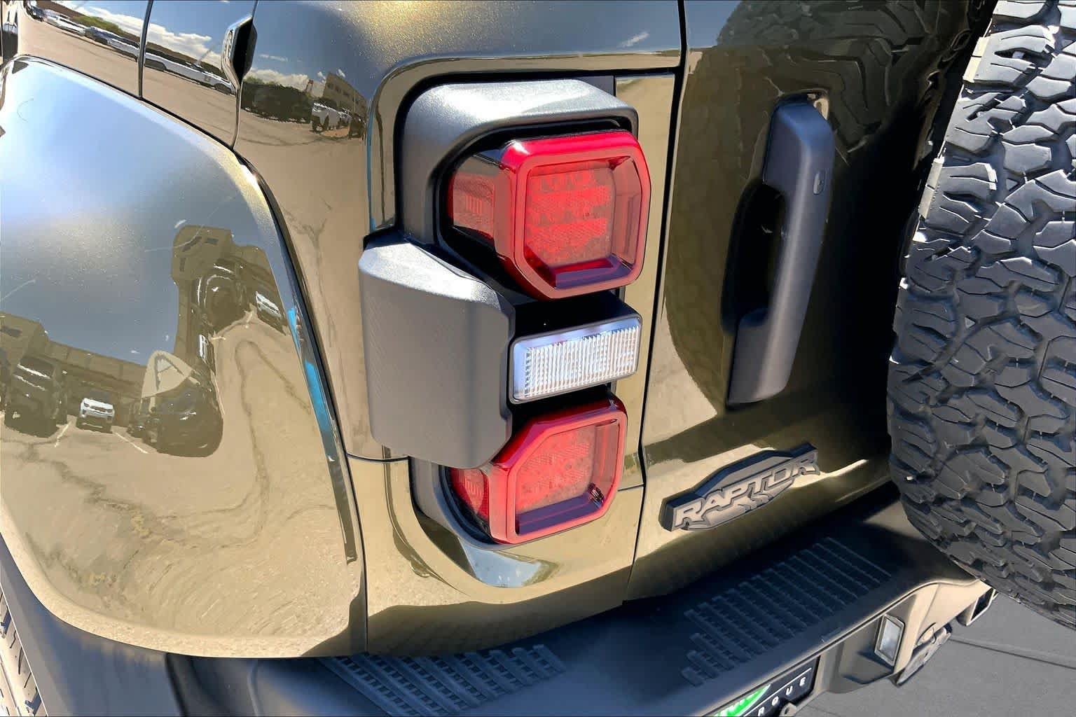 Used 2024 Ford Bronco Raptor w/ Interior Carbon Fiber Pack 6 AWD/4WD image 28