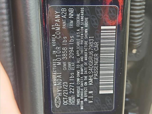 Used 2024 Hyundai Elantra SEL w/ Convenience Package FWD image 17
