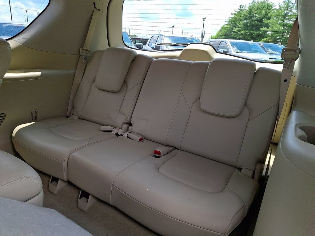 Used 2011 INFINITI QX56 4WD w/ Deluxe Touring Pkg image 10