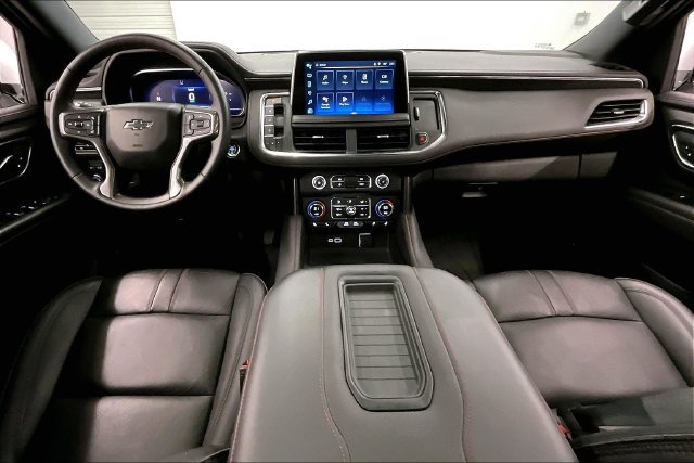 Used 2024 Chevrolet Suburban RST w/ Luxury Package AWD/4WD image 19