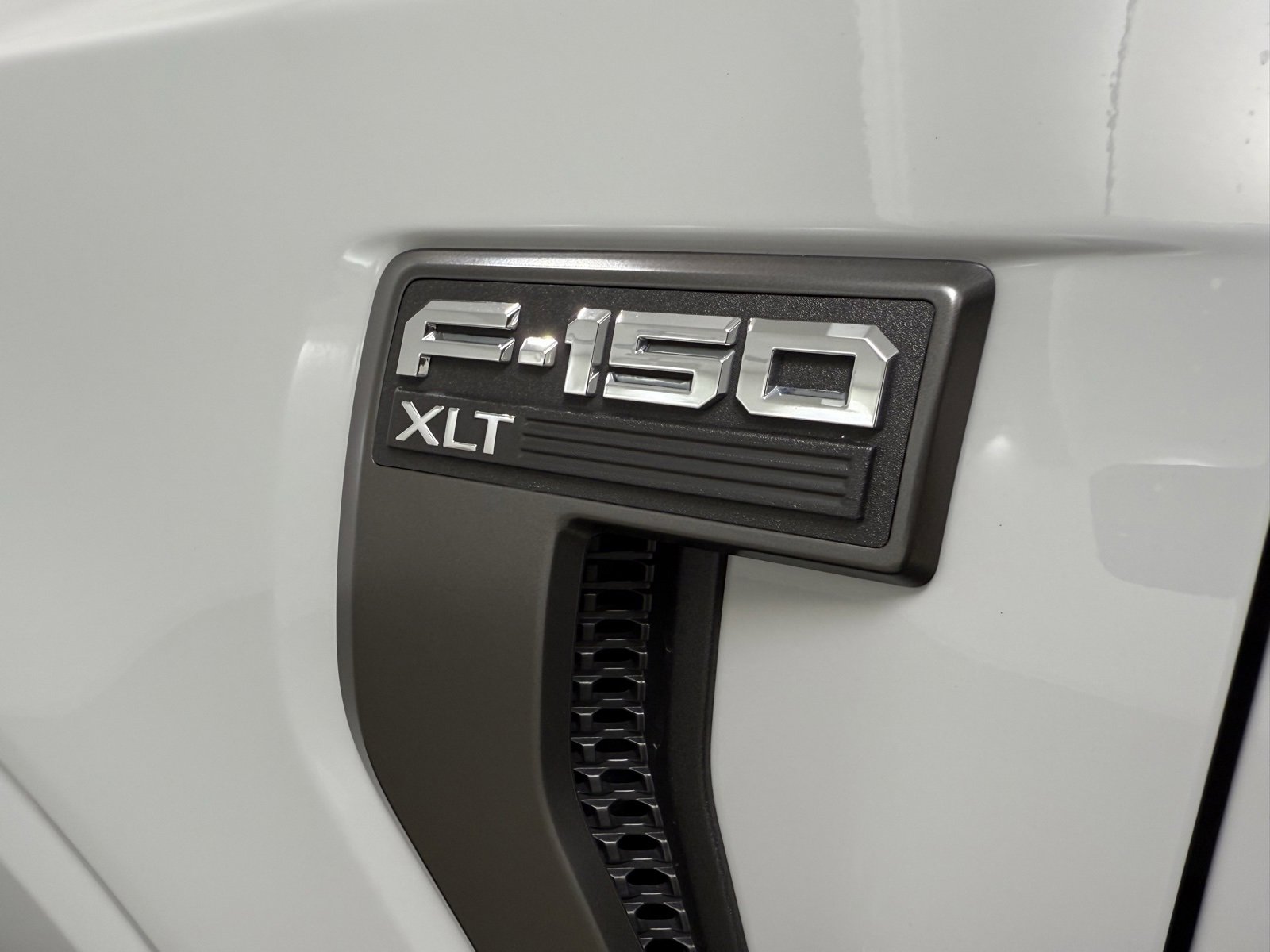 Used 2023 Ford F150 XLT w/ Equipment Group 302A High image 11