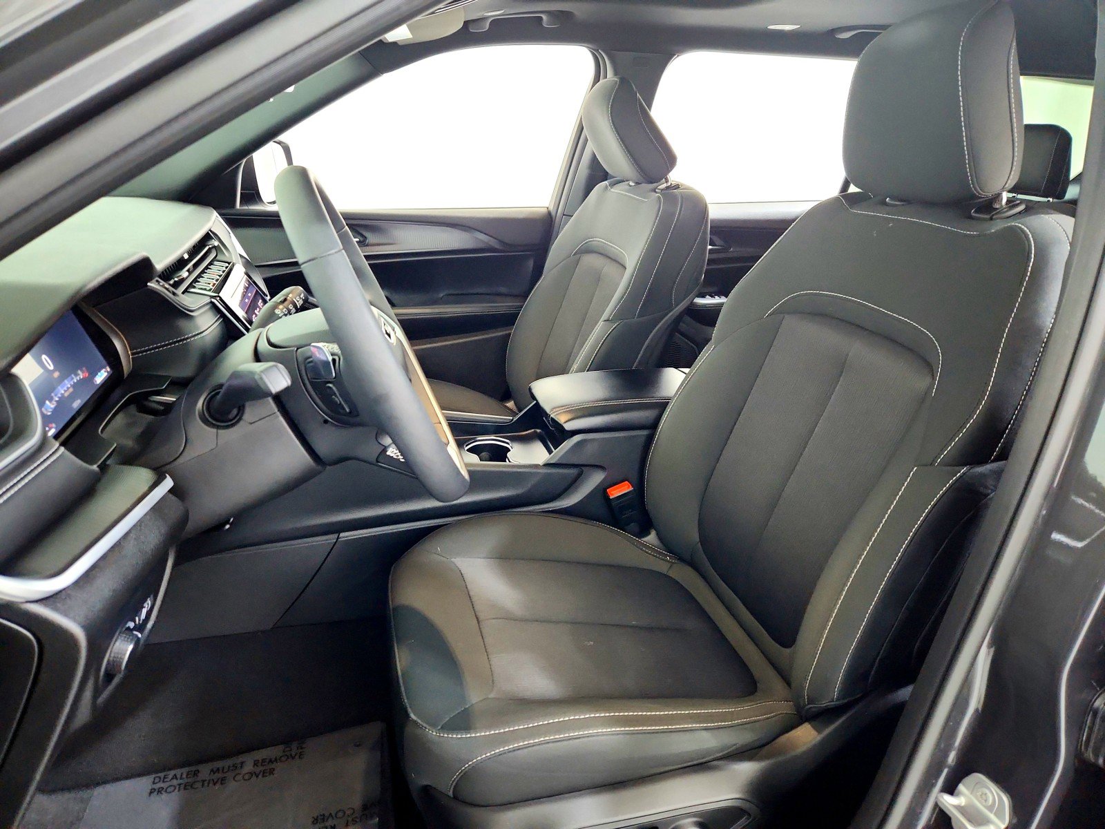 Used 2025 Jeep Grand Cherokee L Laredo w/ Luxury Tech Group I image 16