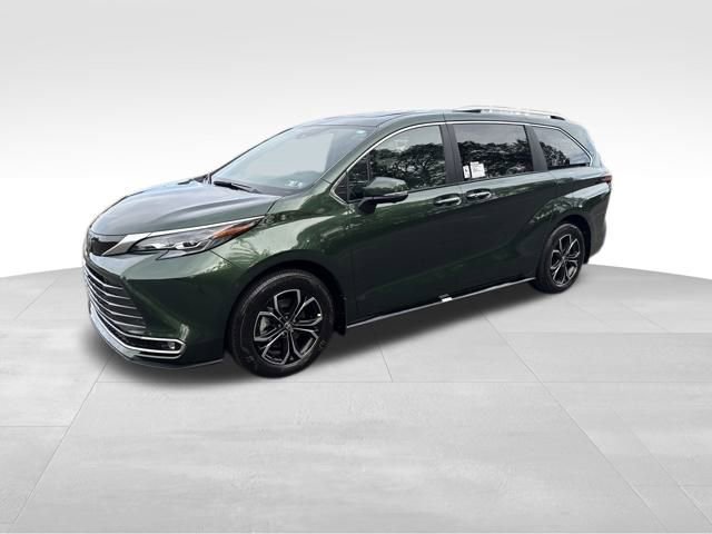 New 2025 Toyota Sienna Platinum