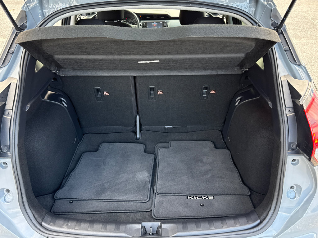 Used 2023 Nissan Kicks SV FWD image 18