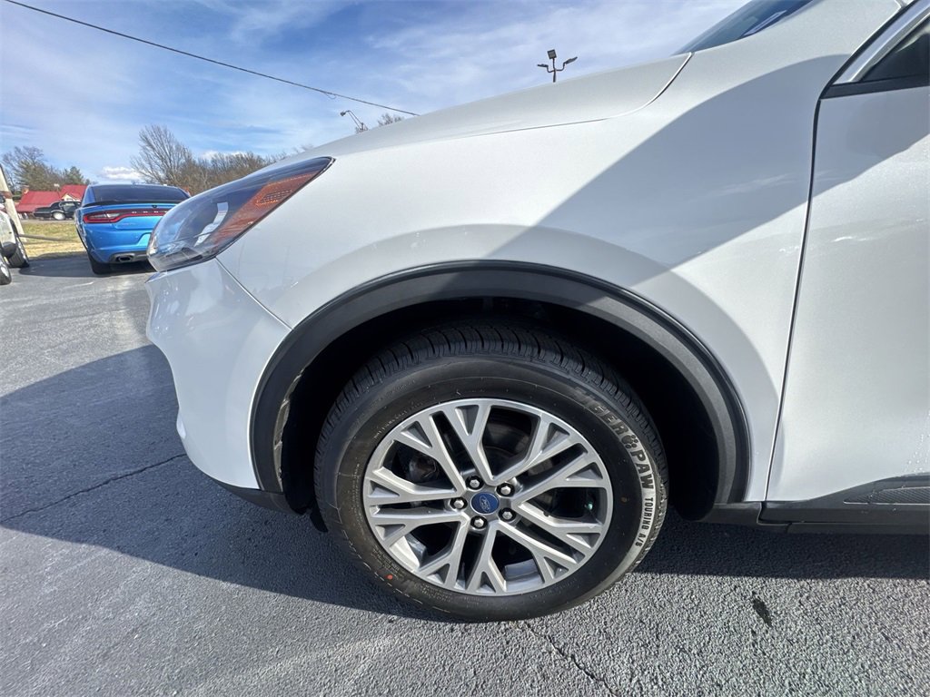 Used 2021 Ford Escape SEL w/ Technology Package image 10