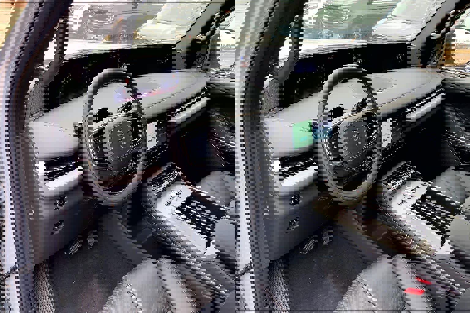 New 2025 Lincoln Navigator L Reserve w/ Jet Appearance Package image 8