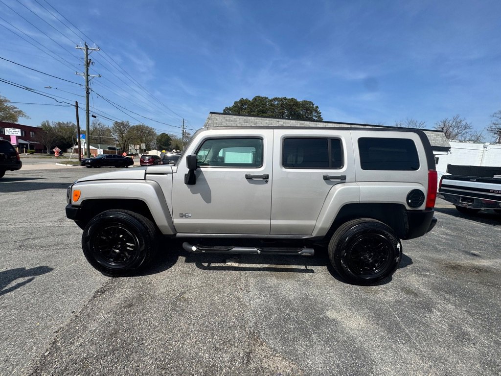 Used 2007 HUMMER H3 image 4