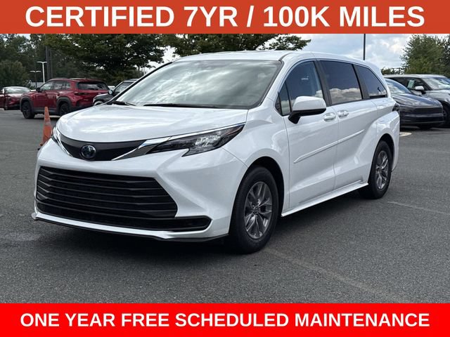 Used 2024 Toyota Sienna LE AWD/4WD image 5
