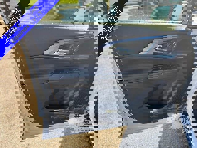 New 2026 Chevrolet Equinox EV LT image 10