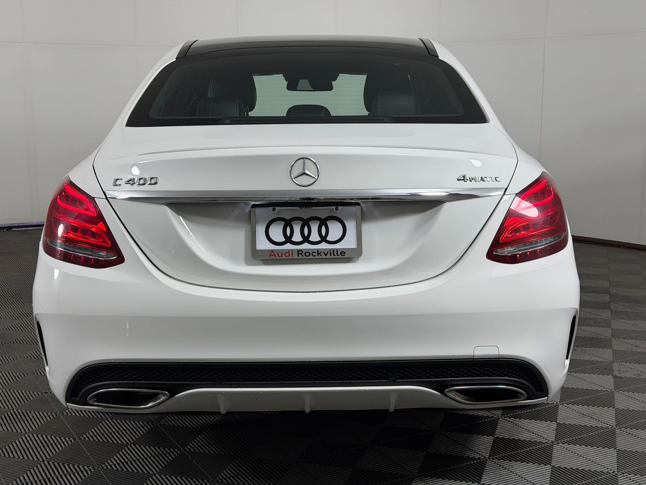 Used 2015 Mercedes-Benz C 400 4MATIC image 10