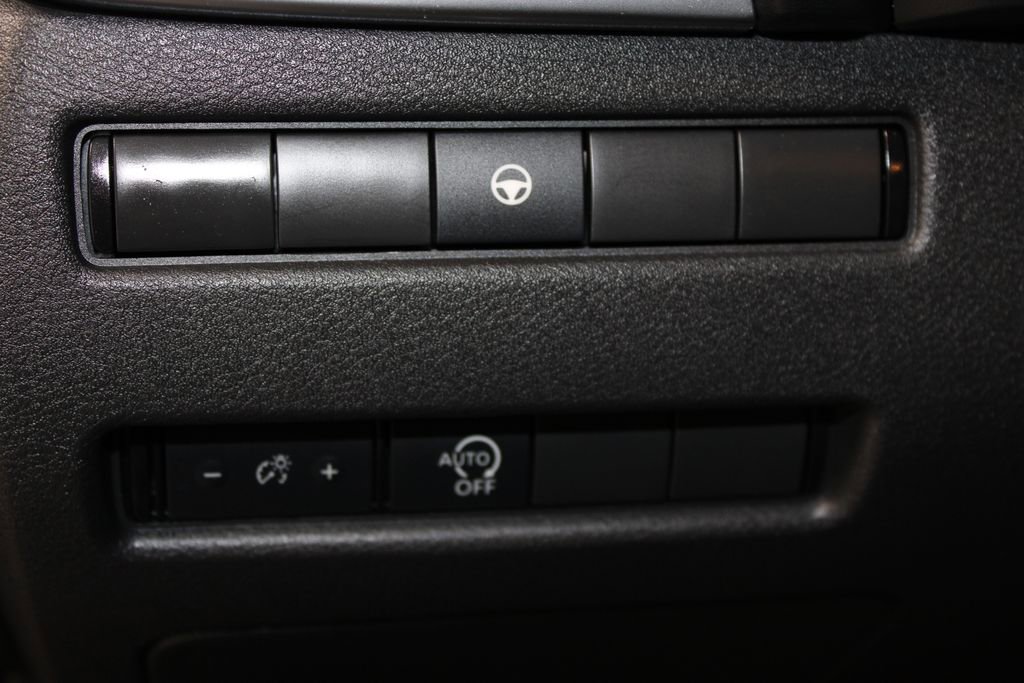 Used 2023 Nissan Rogue SV AWD/4WD image 21