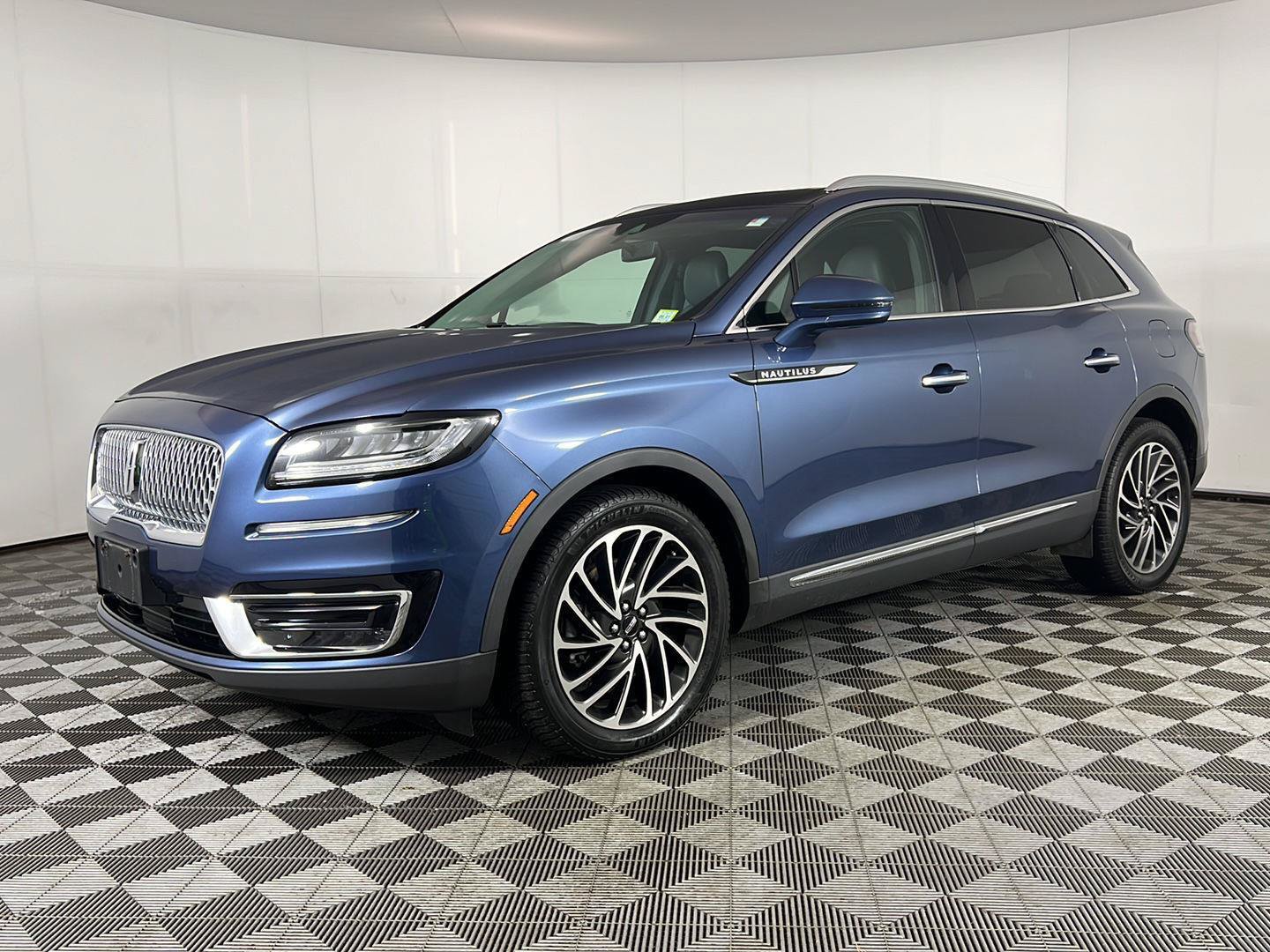 Used 2019 Lincoln Nautilus Reserve AWD/4WD image 12