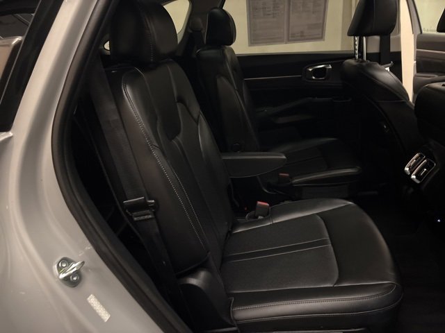 Certified 2023 Kia Sorento SX image 25