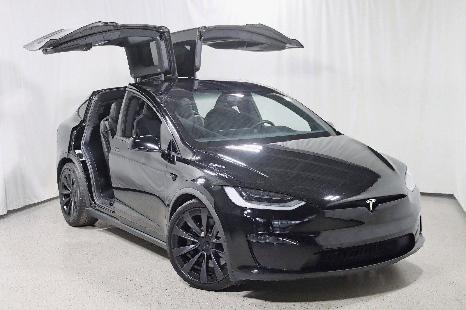Used 2022 Tesla Model X Plaid image 8