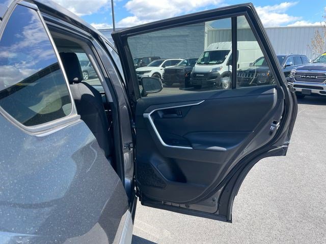 Used 2020 Toyota RAV4 LE w/ All Weather Liner Package AWD/4WD image 15