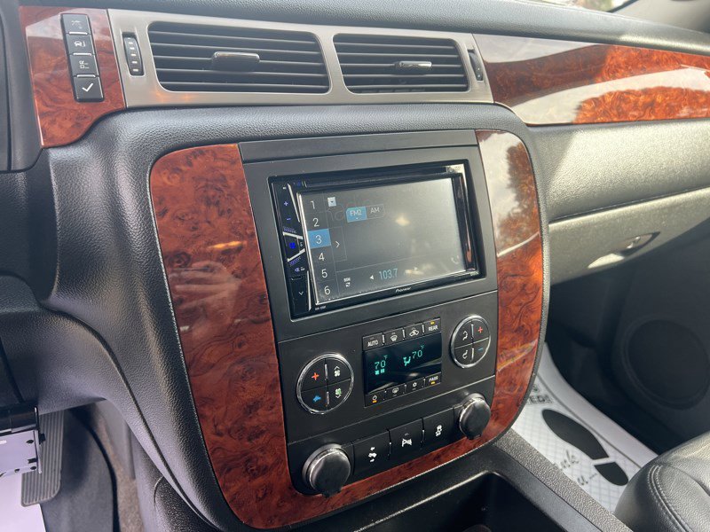 Used 2014 Chevrolet Tahoe LT image 12