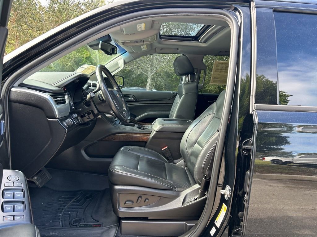 Used 2019 Chevrolet Tahoe LT w/ RST Edition image 15