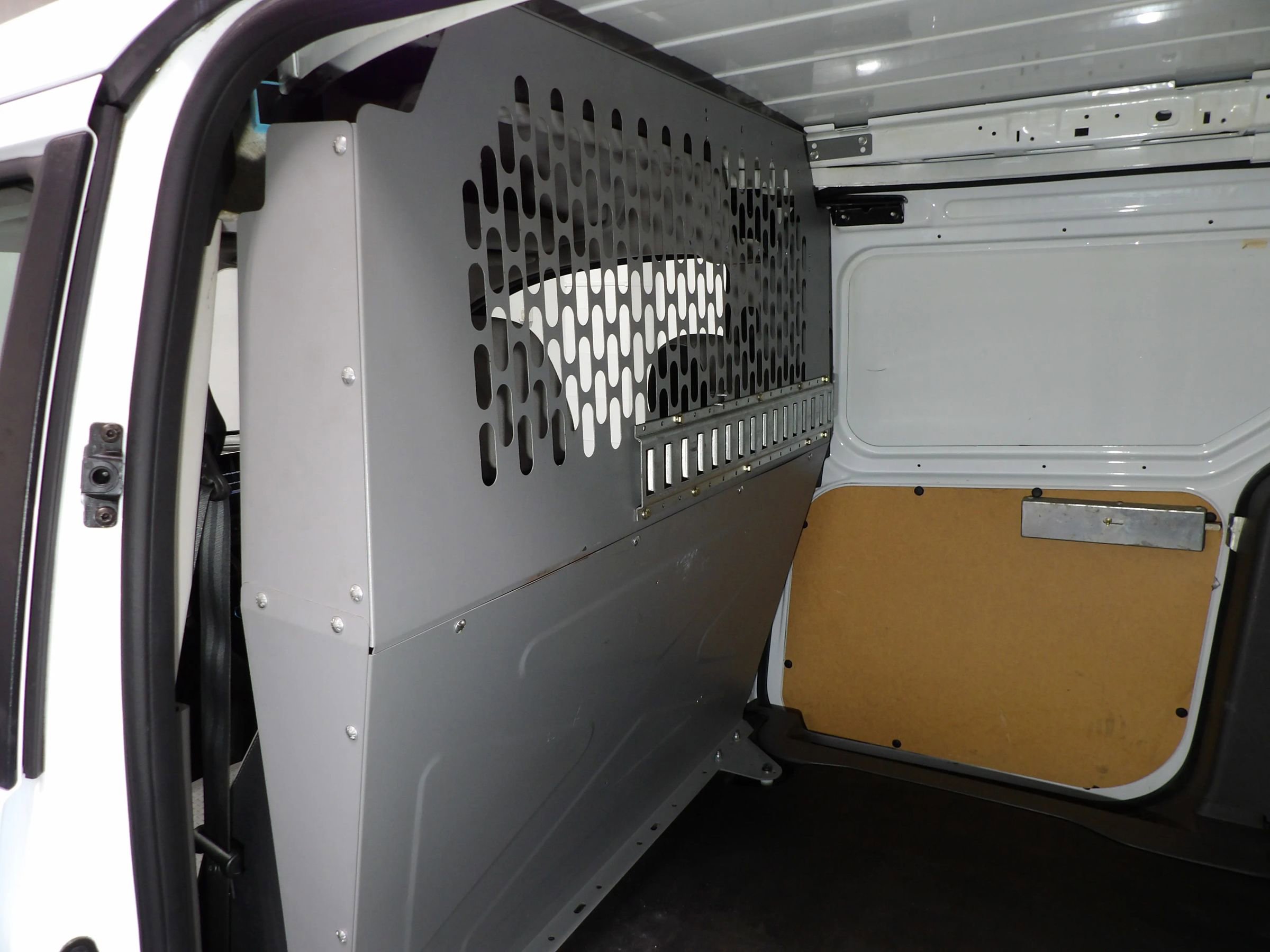 Used 2019 Ford Transit Connect XLT w/ Driver-Assist Package image 11