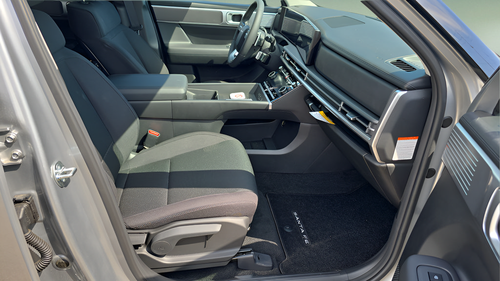 Certified 2026 Hyundai Santa Fe SE AWD/4WD image 13