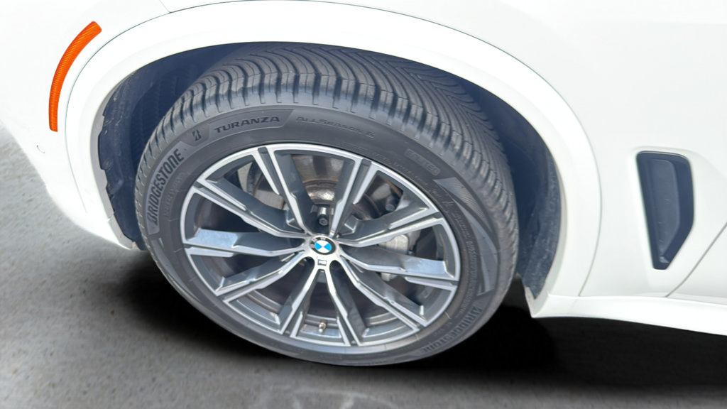 Used 2023 BMW X5 xDrive40i AWD/4WD image 19