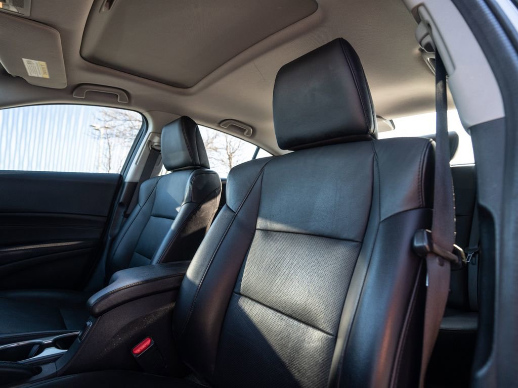 Certified 2018 Acura ILX w/ Premium Package image 10