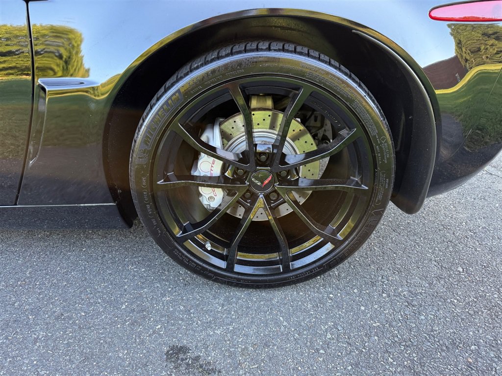 Used 2010 Chevrolet Corvette Grand Sport w/ Preferred Equipment Group RWD image 21