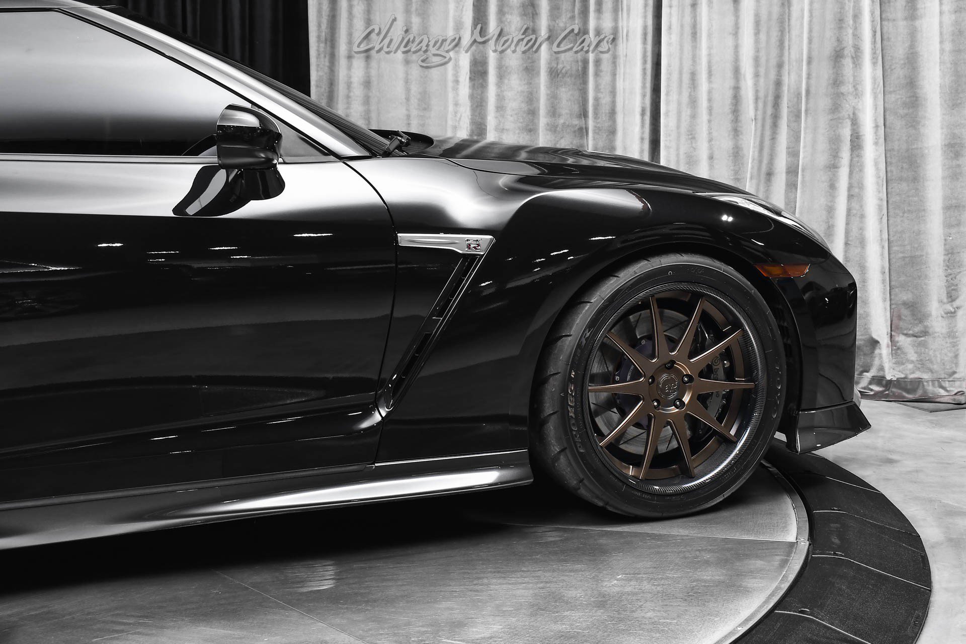 Used 2017 Nissan GT-R Premium w/ Premium Interior Package AWD/4WD image 36