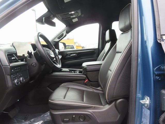 Certified 2025 Chevrolet Suburban Premier image 13