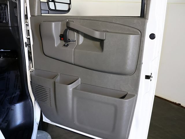 Used 2025 Chevrolet Express 2500 w/ Driver Convenience Package RWD image 27