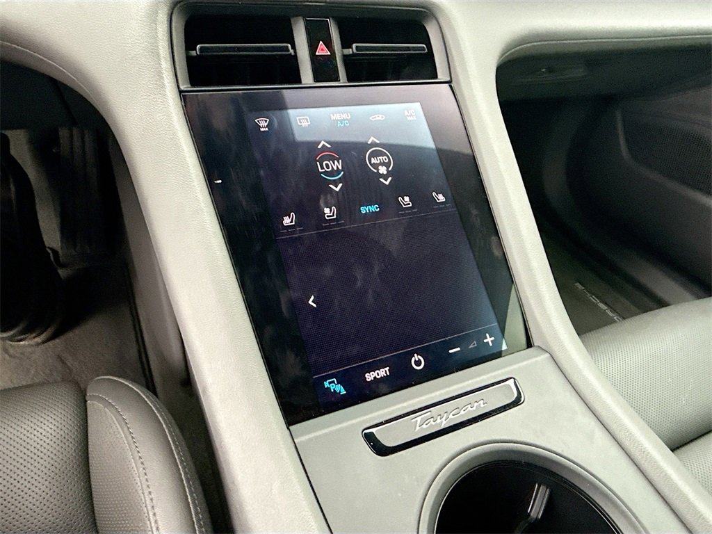 Used 2021 Porsche Taycan image 17