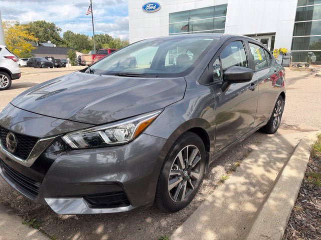 Used 2022 Nissan Versa SV w/ Trunk Package FWD image 1