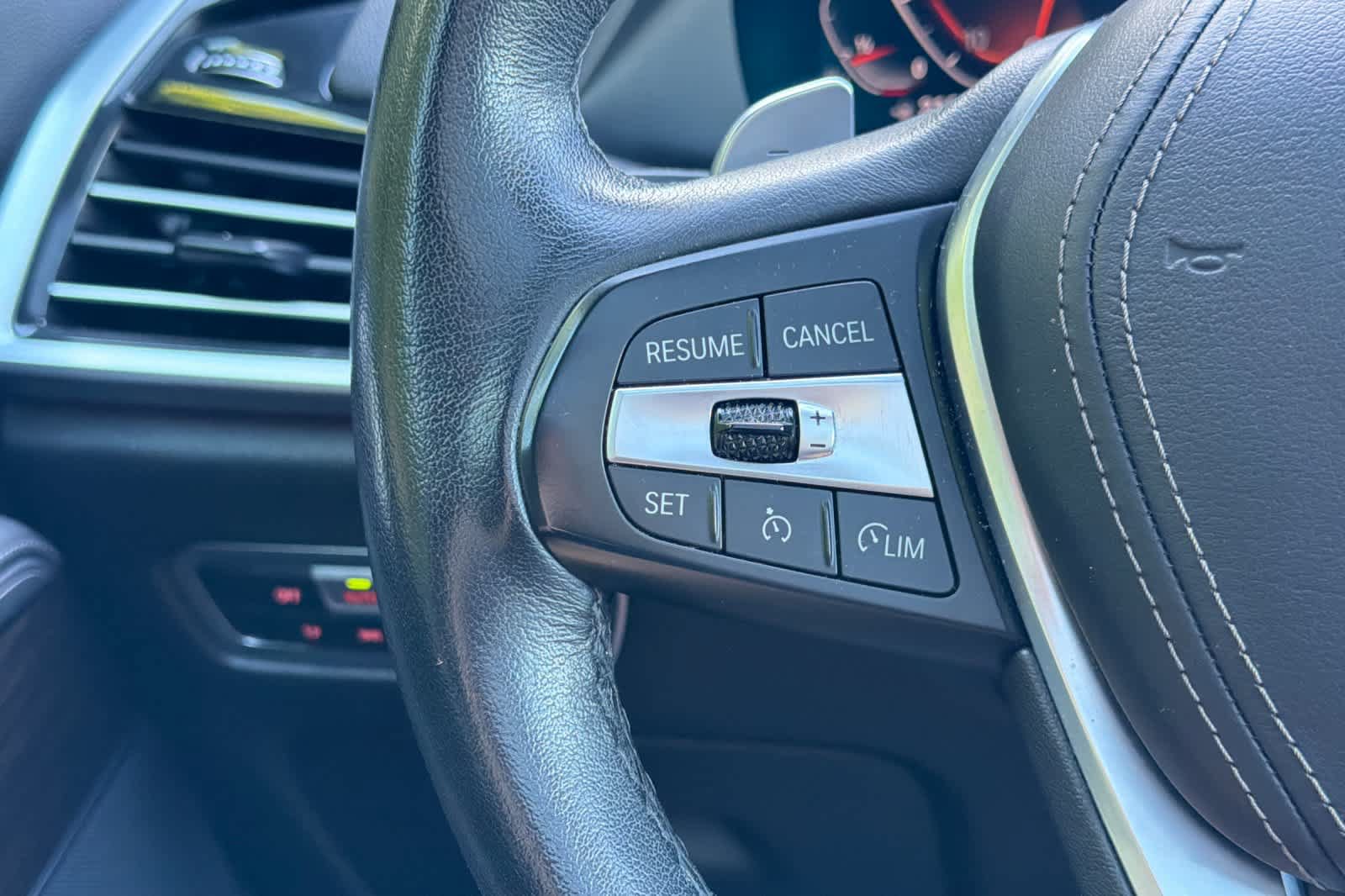 Used 2023 BMW X5 xDrive40i AWD/4WD image 27