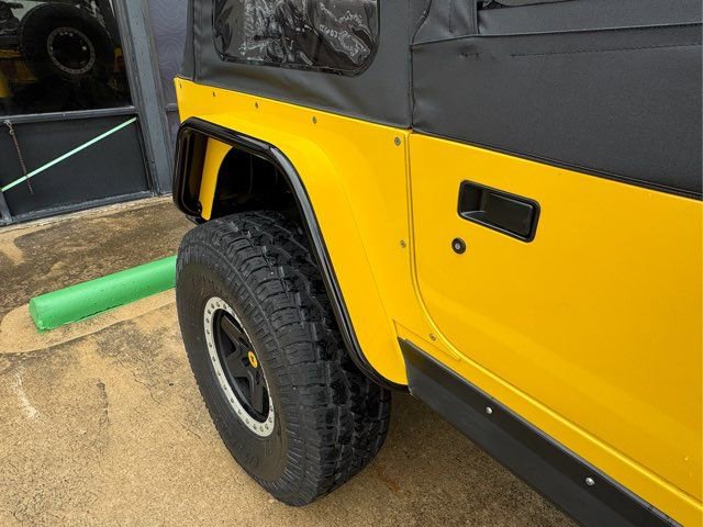 Used 2004 Jeep Wrangler Rubicon w/ Dual Top Group image 17