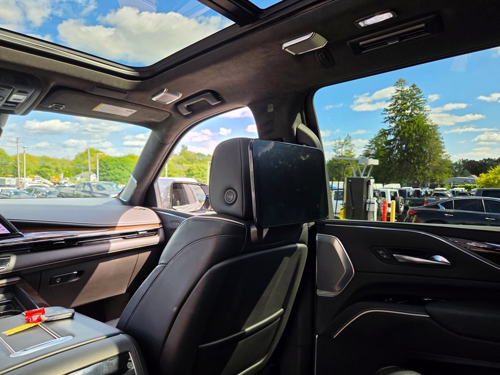 Used 2022 Cadillac Escalade ESV Premium Luxury Platinum w/ LPO, Radiant Package AWD/4WD image 27